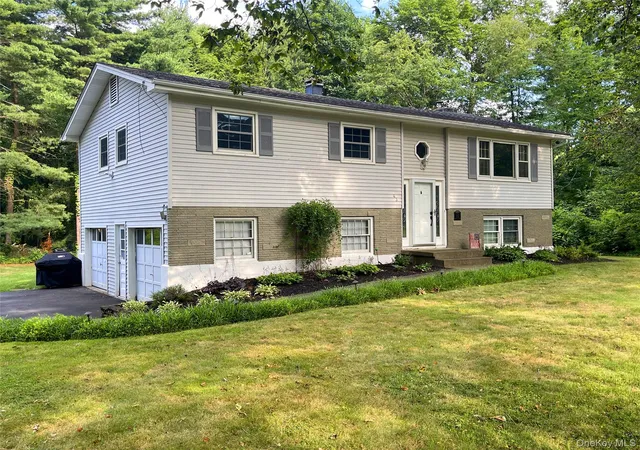 1st image of 43 Julie Dr, Hopewell Junction, NY 12533 | MLS# 1025451