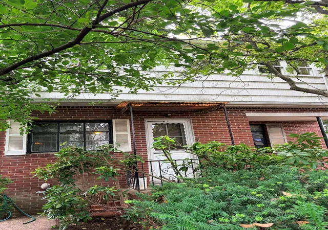 2nd image of 610 Harless Pl, West Hempstead, NY 11552 | MLS# 1025452