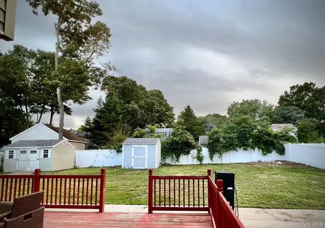 Photo 27 of Sale Pending at 10 Summercress Ln, Brookhaven, NY 11727 | MLS# 1025456 | Listing updated on 2026-10-06