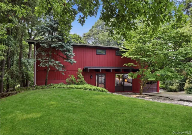 Photo 3 of Sale Pending at 131 Deertrack Ln, Greenburgh, NY 10533 | MLS# 1025460 | Listing updated on 2026-07-29