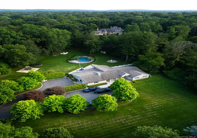 1st image of 153 Brookville Ln, Oyster Bay, NY 11545 | MLS# 1025463