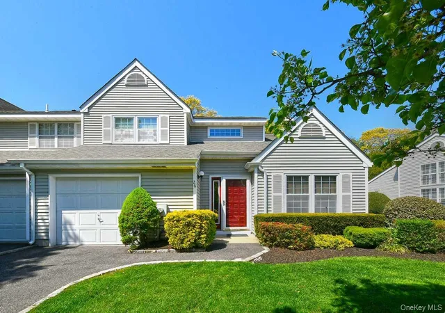 Photo 2 of Sale Pending at 26 Mystic Cir #26, Islip, NY 11706 | MLS# 1025469 | Listing updated on 2026-09-02