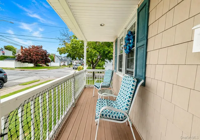 Photo 3 of Sale Pending at 262 N Cedar St, Oyster Bay, NY 11758 | MLS# 1025493 | Listing updated on 2026-08-25