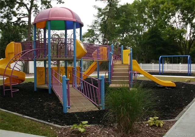 4th image of 40-218 W 4Th St #218, Brookhaven, NY 11772 | MLS# 1025498