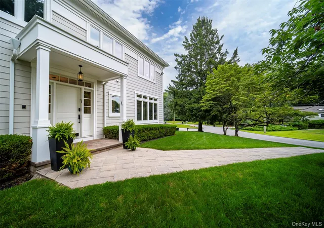 Photo 3 of Mansion for sale at 10 Wilson Ct, Spring Valley, NY 10977 | MLS# 1025499 | Listing updated on 2026-07-17