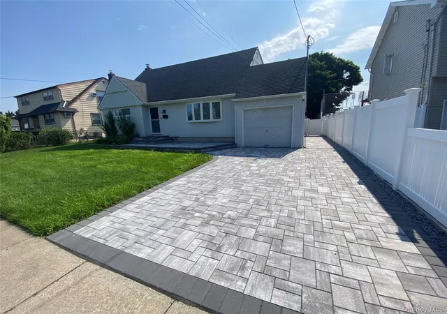 Photo 1 of Sale Pending at 661 Tabor Pl, East Meadow, NY 11554 | MLS# 1025500 | Listing updated on 2026-08-13