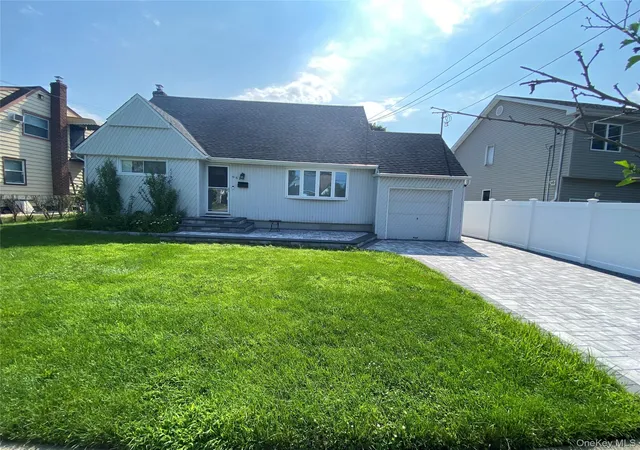 Photo 2 of Sale Pending at 661 Tabor Pl, East Meadow, NY 11554 | MLS# 1025500 | Listing updated on 2026-08-13