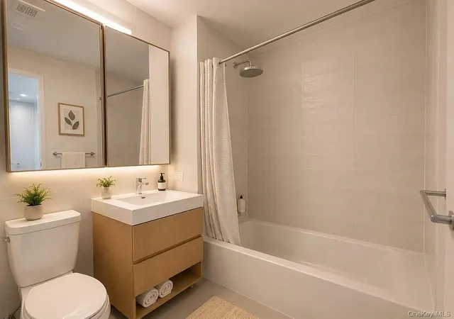 Photo 4 of Condo for sale at 13102a 40th Road #20J, New York, NY 11354 | MLS# 1025505 | Listing updated on 2026-07-27
