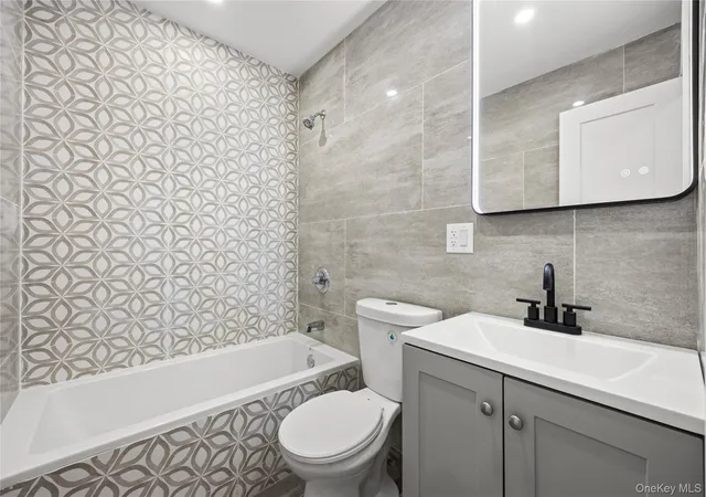 33rd image of 463 E 143rd St, New York, NY 10454 | MLS# 1025509