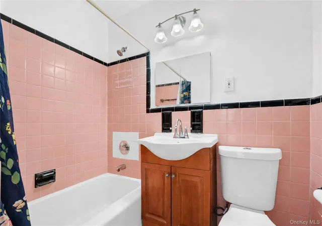 2nd image of 164-20 Highland Ave, Jamaica, NY 11432
