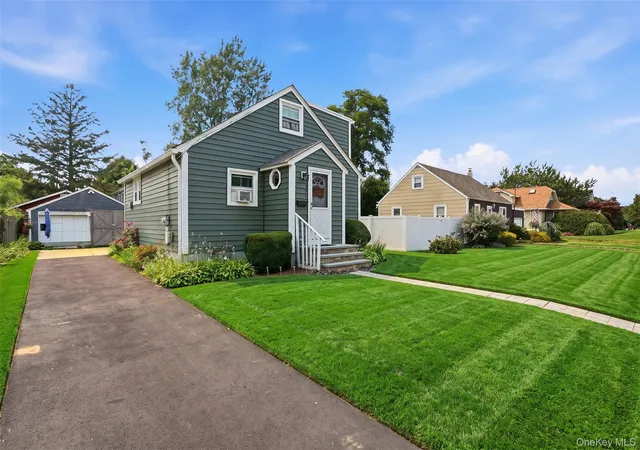 Photo 3 of Sale Pending at 235 N 7th Street, Babylon, NY 11757 | MLS# 1025522 | Listing updated on 2026-08-06