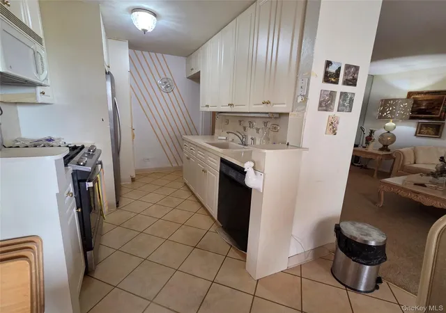 1st image of 18 05 215th St #5D, Bayside, NY 11360 | MLS# 1025545