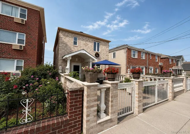 1st image of 1626 Bayview Ave, Bronx, NY 10465 | MLS# 1025553