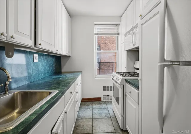 4th image of 7510 Yellowstone Blvd #5L, New York, NY 11374 | MLS# 1025576