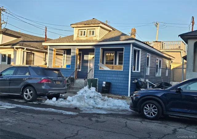 Photo 2 of Single family home for sale at 194 Beach 25th St, Far Rockaway, NY 11691 | MLS# 1025580 | Listing updated on 2026-08-25