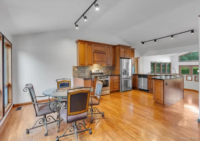 Photo 4 of Sale Pending at 517 Ocean Ave, Islip, NY 11769 | MLS# 1025588 | Listing updated on 2026-08-01