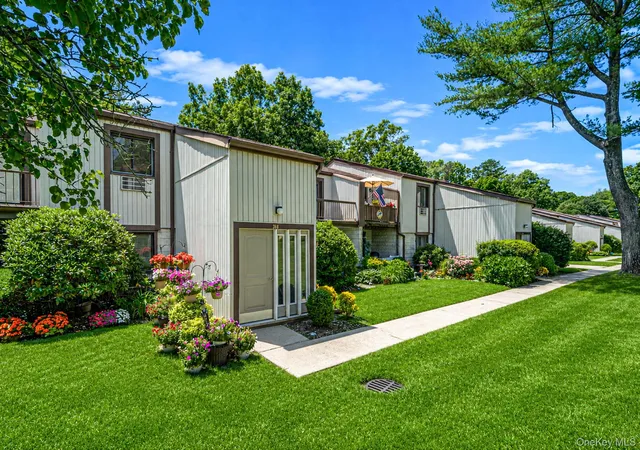 2nd image of 35 Richmond Blvd #4B, Ronkonkoma, NY 11779 | MLS# 1025592