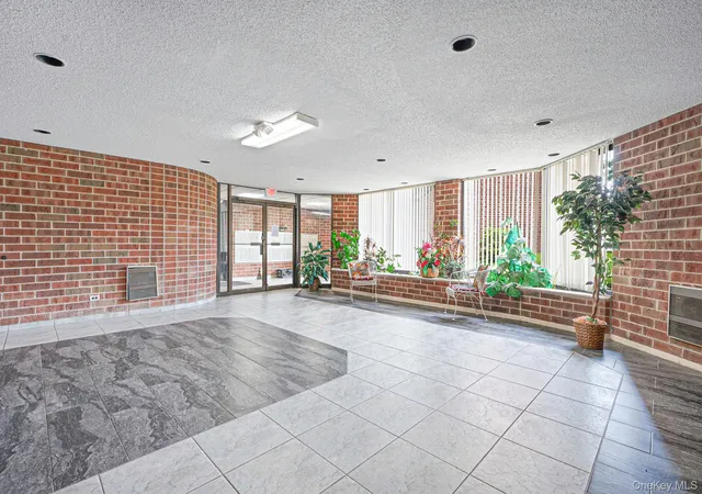 2nd image of 380 Fulton St, Farmingdale, NY 11735
