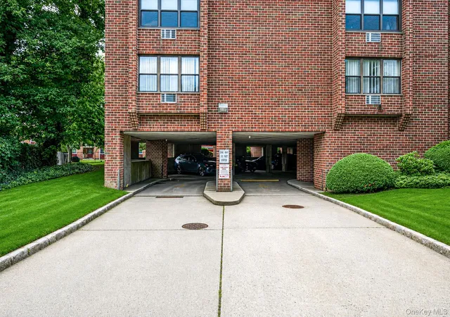Photo 3 of Sale Pending at 380 Fulton St #G2, Farmingdale, NY 11735 | MLS# 1025600 | Listing updated on 2026-08-14