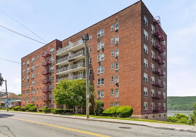 Listing Photo 1 - Condo for sale in building located at 679 Warburton Ave, Yonkers, NY 10701 - Unit #2R