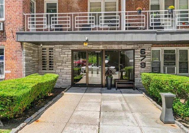 Listing Photo 4 - Condo for sale in building located at 679 Warburton Ave, Yonkers, NY 10701 - Unit #2R