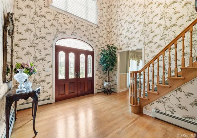 Photo 4 of Sale Pending at 6 Briana Ct, East Moriches, NY 11940 | MLS# 1025625 | Listing updated on 2026-08-23
