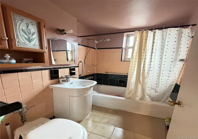 3rd image of 42-45 Kissena Boulevard #6B, Flushing, NY 11355 | MLS# 1025640