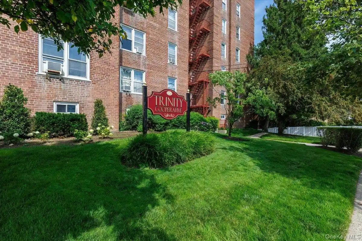 Listing Photo 2 - Condo for sale in 126 Church St located at 126 Church St, New Rochelle, NY 10801 - Unit #6C