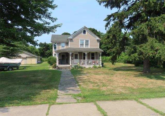 Photo 3 of Sale Pending at 26 Rollstone Ave, West Sayville, NY 11796 | MLS# 1025666 | Listing updated on 2026-09-02