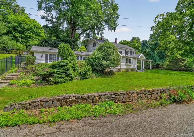 Photo 5 of Single family home for sale at 82 Shingle House Rd, New Castle, NY 10546 | MLS# 1025674 | Listing updated on 2026-08-25