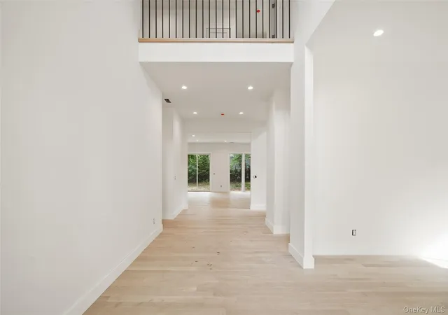 Photo 3 of Mansion for sale at 8 Crest Ln, Scarsdale, NY 10583 | MLS# 1025675 | Listing updated on 2026-07-15