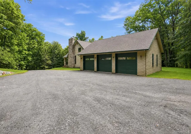 Photo 3 of Sale Pending at 68 Bowen Rd, Warwick (town), NY 10990 | MLS# 1025697 | Listing updated on 2026-08-28