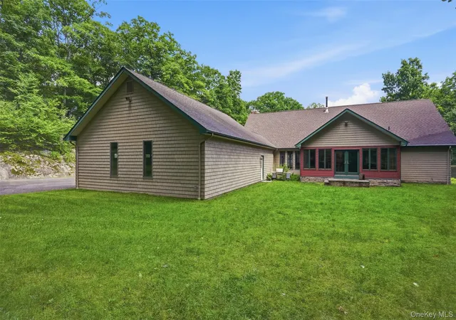 Photo 3 of Sale Pending at 68 Bowen Rd, Warwick (town), NY 10990 | MLS# 1025697 | Listing updated on 2026-08-28