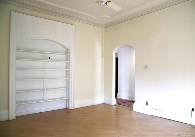 Photo 3 of Sale Pending at 115 Glenwood Ave, Yonkers, NY 10701 | MLS# 1025709 | Listing updated on 2026-08-14