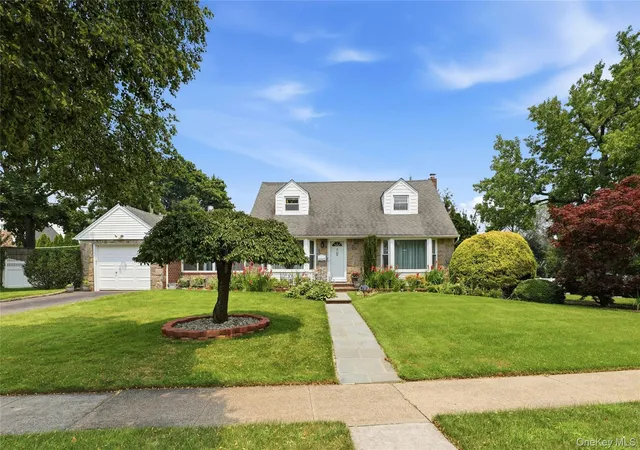 Photo 1 of Single family home for sale at 70 Birchwood Dr, North Hempstead, NY 11040 | MLS# 1025720 | Listing updated on 2026-08-23