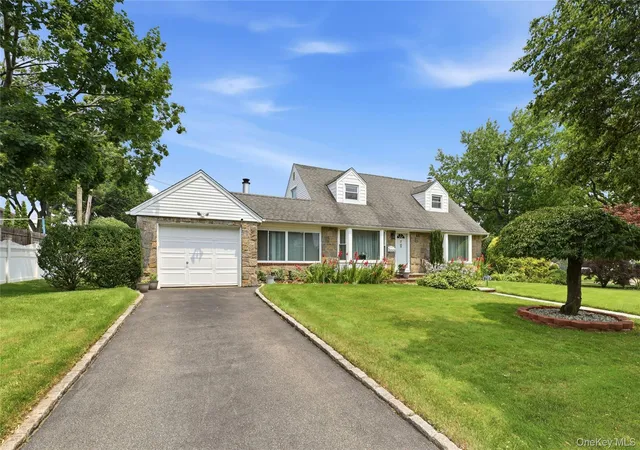 Photo 2 of Single family home for sale at 70 Birchwood Dr, North Hempstead, NY 11040 | MLS# 1025720 | Listing updated on 2026-08-23