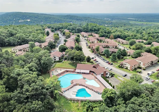 2nd image of 597 Sierra Vista Ln, Valley Cottage, NY 10989 | MLS# 1025722