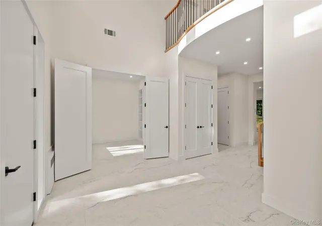 3rd image of 189 Quackenbush Ln, Ramapo, NY 10952 | MLS# 1025734