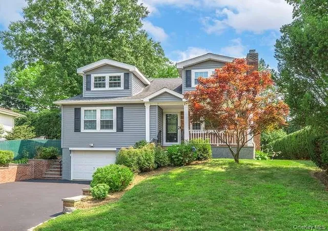 Photo 1 of Sale Pending at 5 Central Ave, Glen Cove, NY 11542 | MLS# 1025751 | Listing updated on 2026-08-04