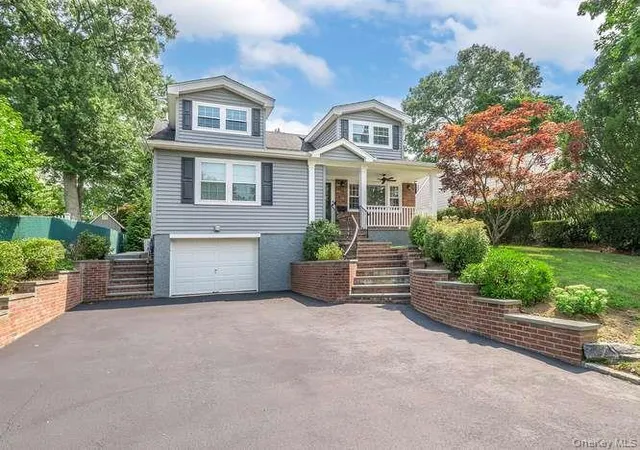 Photo 2 of Sale Pending at 5 Central Ave, Glen Cove, NY 11542 | MLS# 1025751 | Listing updated on 2026-08-04
