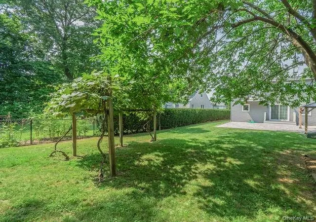 Photo 44 of Sale Pending at 5 Central Ave, Glen Cove, NY 11542 | MLS# 1025751 | Listing updated on 2026-08-04