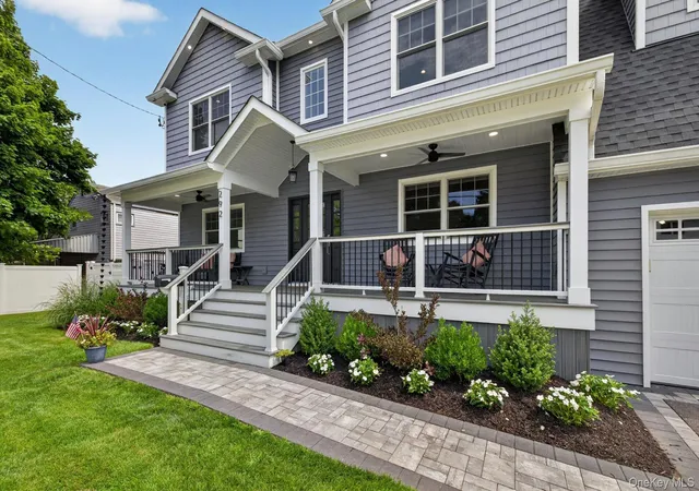 Photo 2 of Sale Pending at 292 N Alleghany Ave, Lindenhurst, NY 11757 | MLS# 1025758 | Listing updated on 2026-08-30