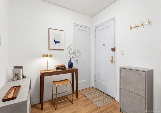 Photo 4 of House for sale at 75 Bank St #1B, New York, NY 10014 | MLS# 1025765 | Listing updated on 2026-09-14