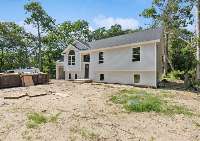 Photo 2 of Single family home for sale at 129 Cedar Ln, Medford, NY 11763 | MLS# 1025797 | Listing updated on 2026-07-18