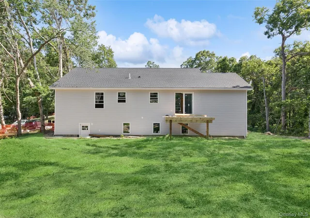 Photo 3 of Single family home for sale at 129 Cedar Ln, Medford, NY 11763 | MLS# 1025797 | Listing updated on 2026-07-18