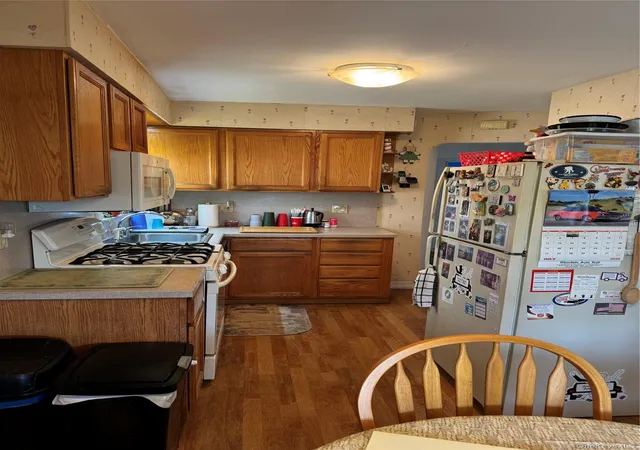Photo 2 of Single family home for sale at 8607 77th Avenue, New York, NY 11385 | MLS# 1025803 | Listing updated on 2026-09-14