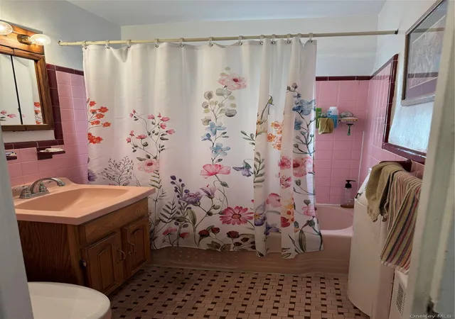 Photo 3 of Single family home for sale at 8607 77th Avenue, New York, NY 11385 | MLS# 1025803 | Listing updated on 2026-09-14