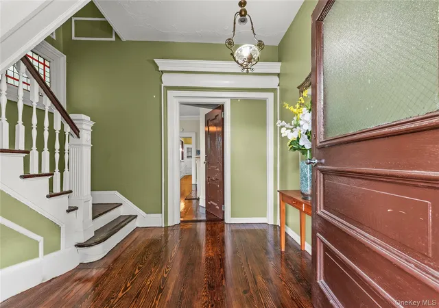Listing Photo 3 - Condo for sale in building located at 332 S 4th Ave, Mount Vernon, NY 10550