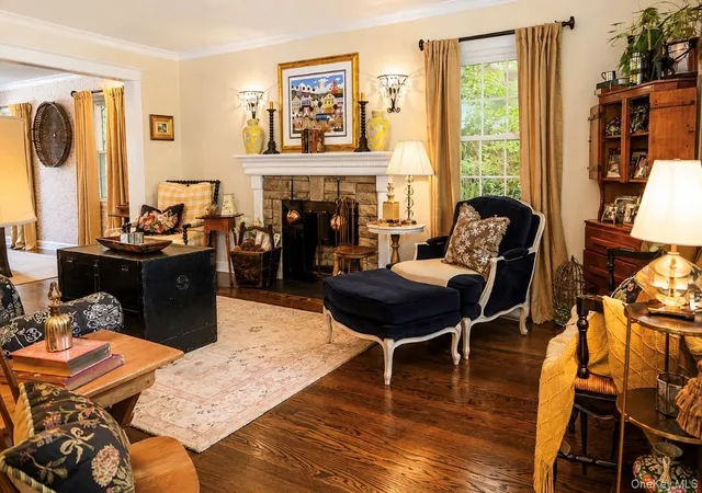 Photo 4 of Sale Pending at 158 Wilson Ave, North Hempstead, NY 11590 | MLS# 1025810 | Listing updated on 2026-09-30