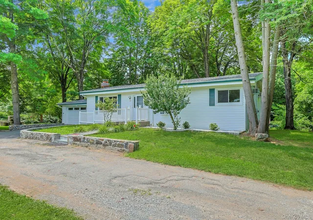 Photo 2 of Single family home for sale at 252 Watch Hl Rd, Cortlandt, NY 10567 | MLS# 1025812 | Listing updated on 2026-08-29